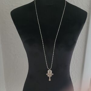 Stylish Silver Cross Pendant Necklace